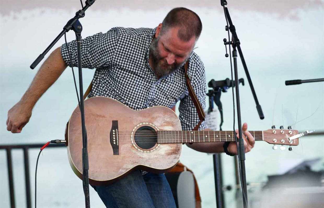 Wil live in concert