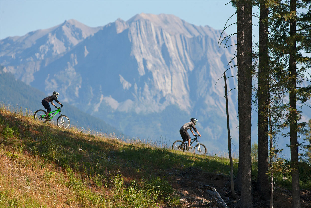 Downhilll biking