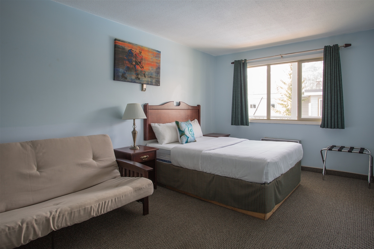 Twin standard rooms
