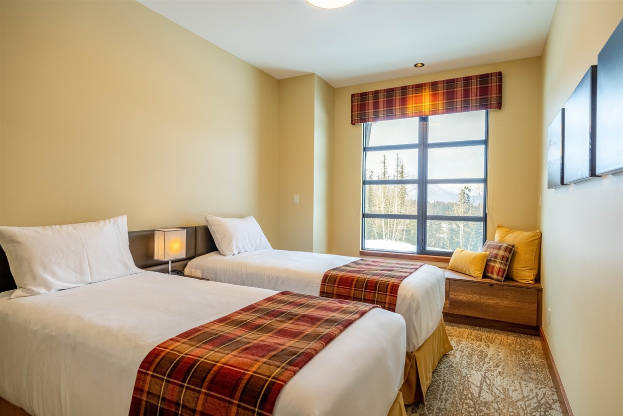 Bedroom - 2 beds