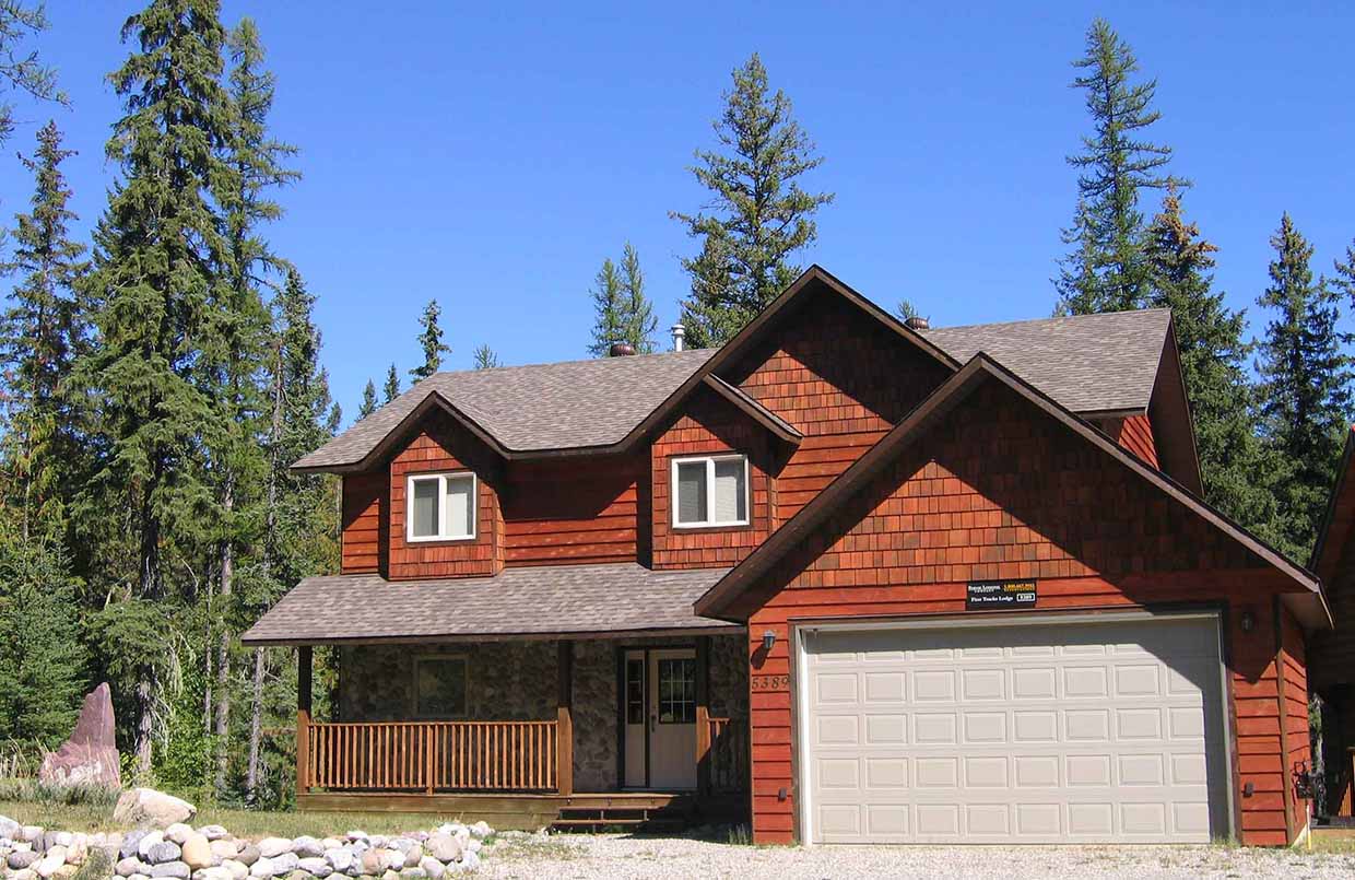 First Tracks Lodge