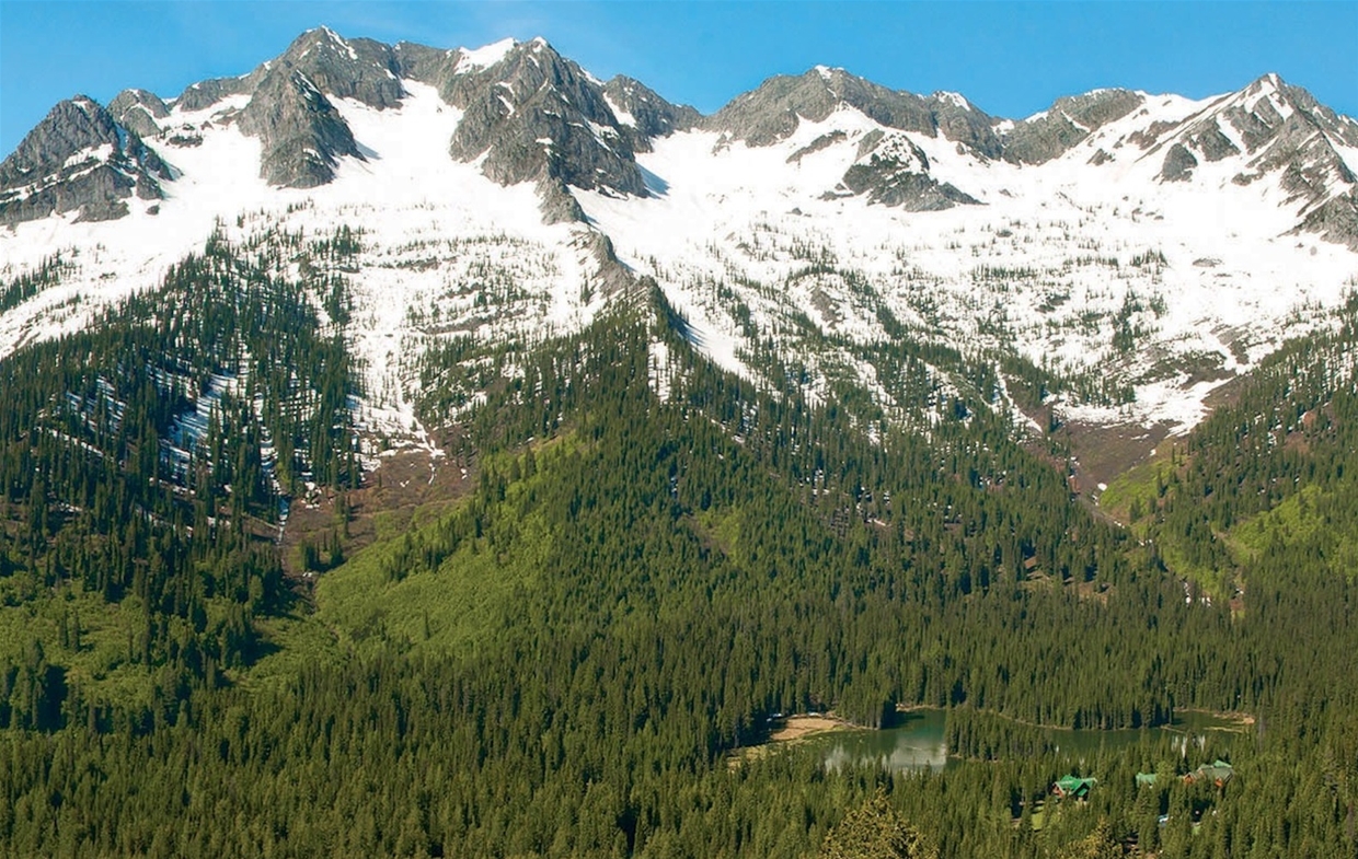 Island Lake Lodge 