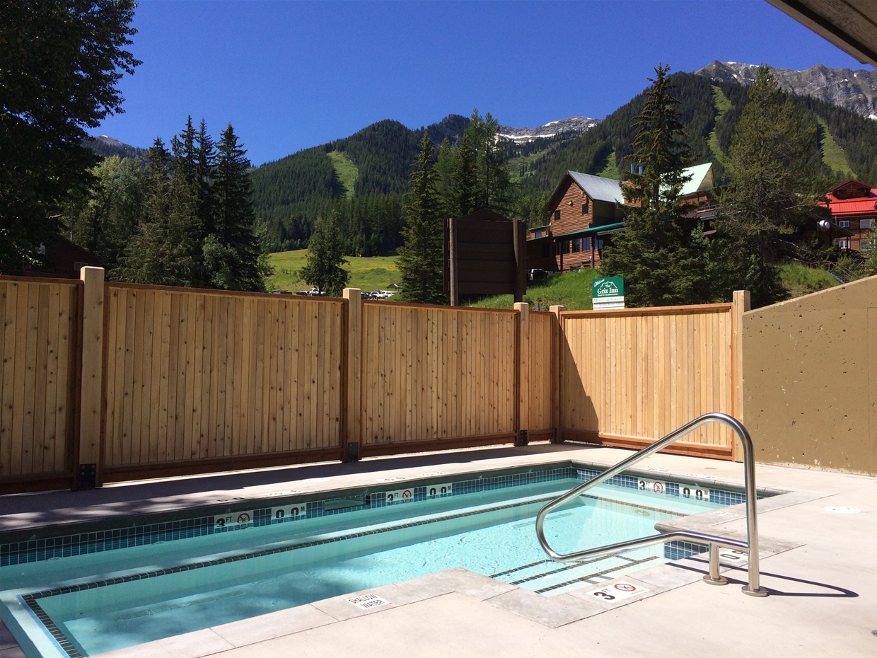 Griz Inn Fernie BC 