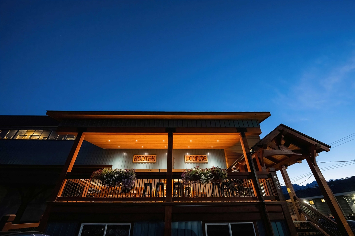 The Kodiak Patio at Raging Elk Adventure Lodging