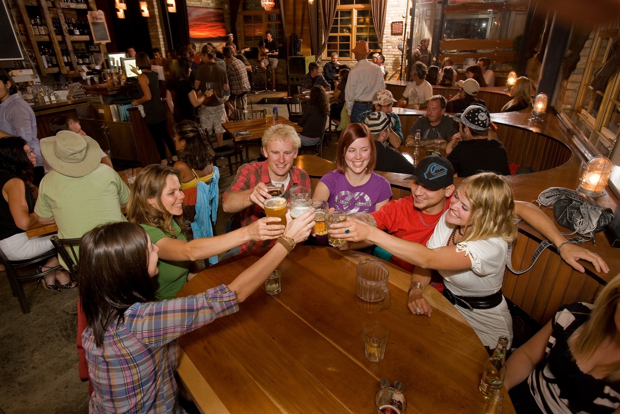 The Brickhouse - Gourmet pub with local FBC beer on tap