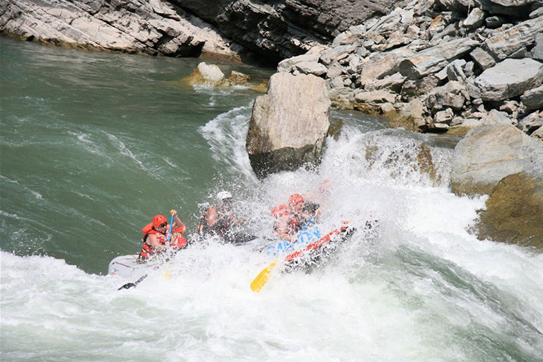 Big splash coming through the Elk River Canyon 